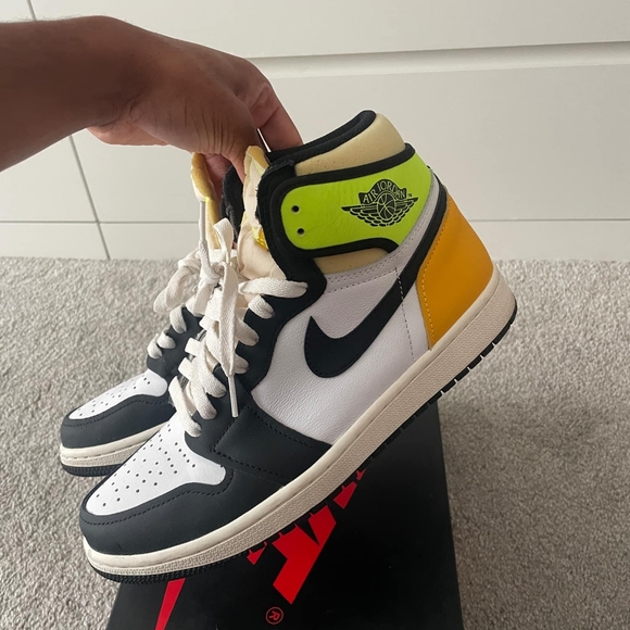 Jordan Retro 1 - Picture 3 of 6